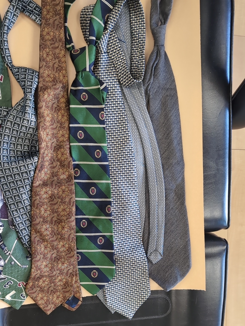 Men's Ties (7)